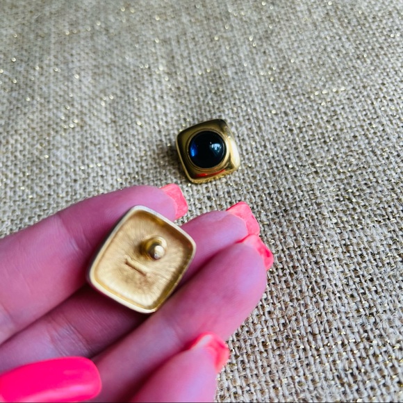 MONET | Y2K Signed Vintage Gold Tone Cobalt Blue Cabochon Pierced Earrings - Picture 2 of 6